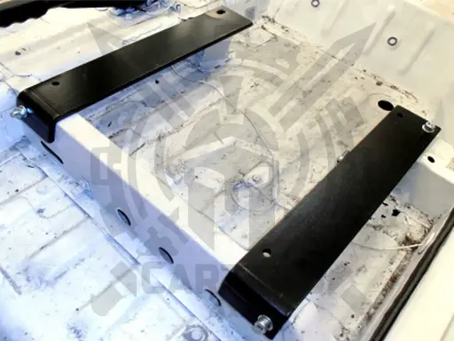 Base asiento fija izquierda Suzuki Samurai