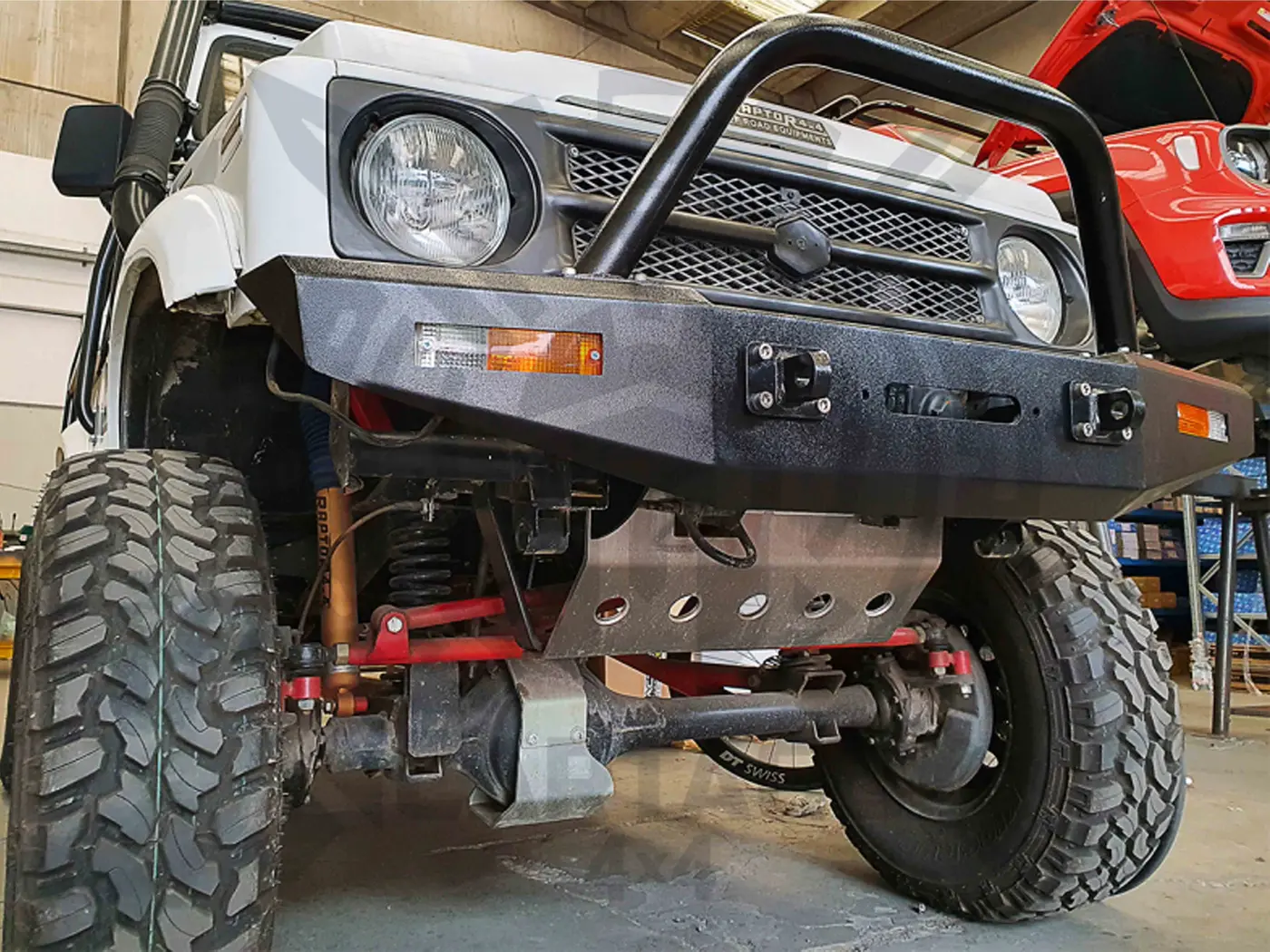 Paragolpes delantero con barra superior y base para winch Suzuki Samurai - imagen 2